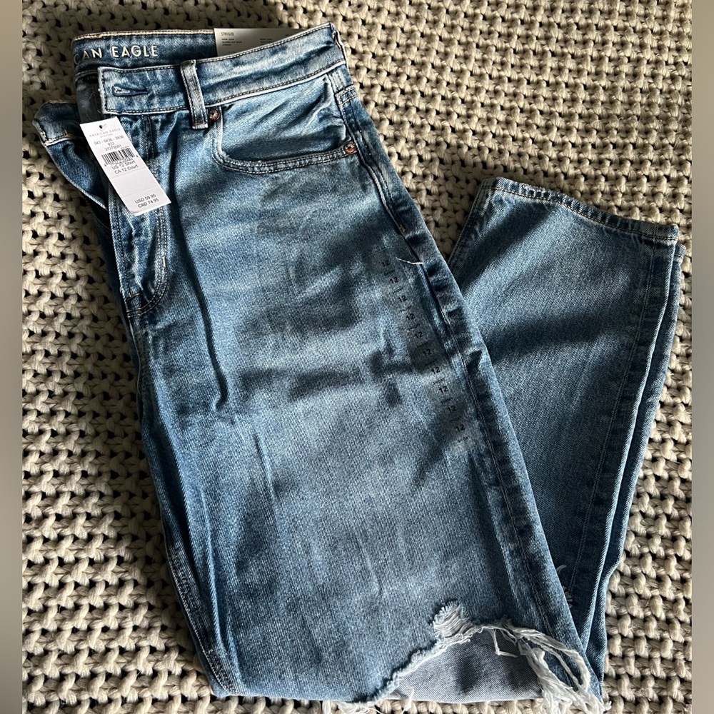 American Eagle Mom Jean